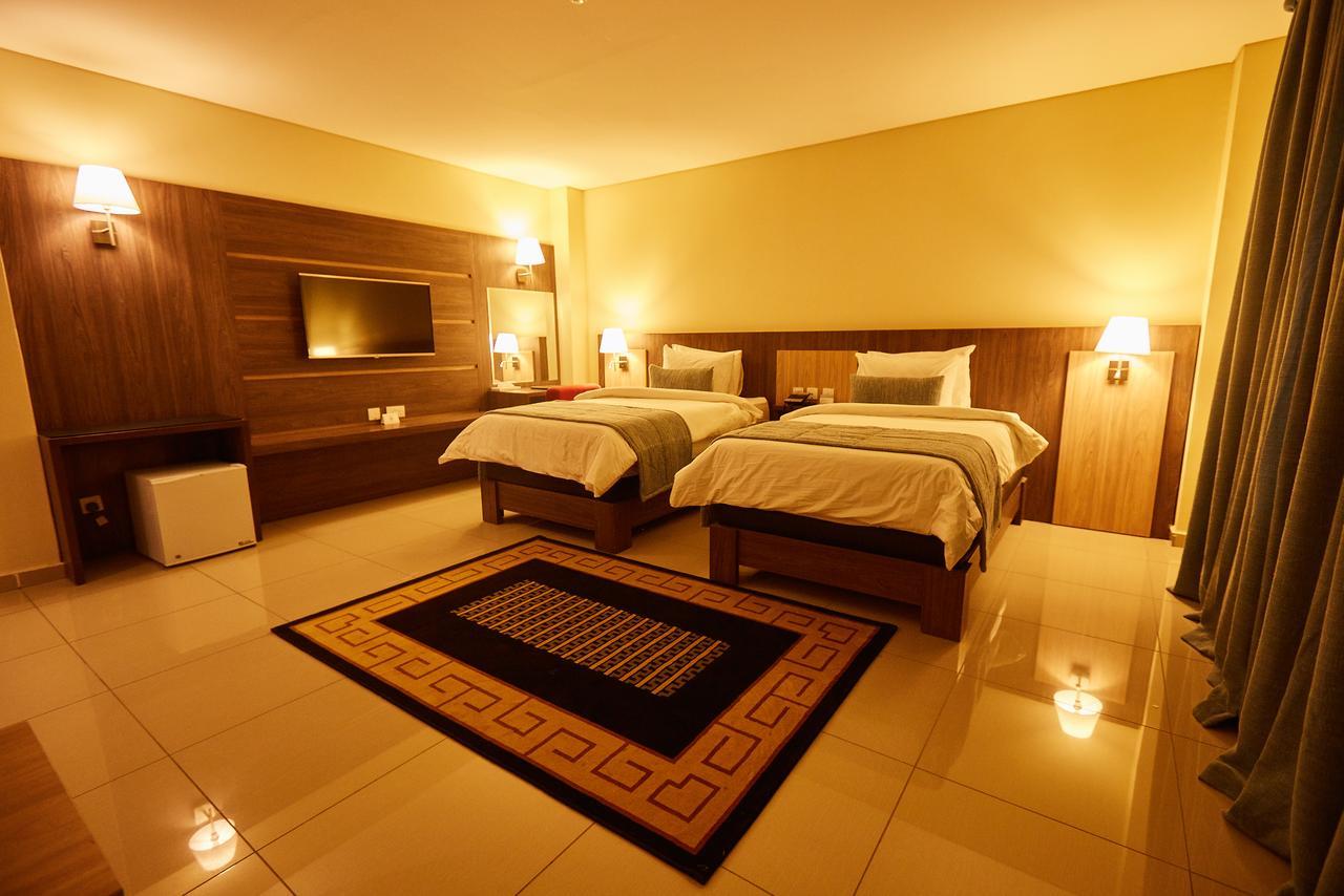 Bristol Palace Hotel Kano Luaran gambar